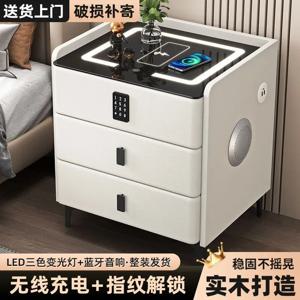 무선 충전기가 있는 스마트 다기능 침대 옆 탁자터치 컨트롤 3색 LED 조명단단한 목재를 사용한 현대적인 나이트스탠드