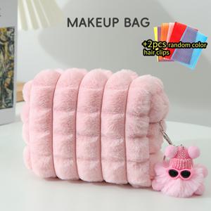 TEMU 3pcs 세트, [세탁 가방 1개 + 랜덤 색상 헤어 클립 2개], 대용량 캔디 컬러 플러시 화장품 가방, 귀여운 폼폼 펜던트 포함, 뷰티 수납 가방, 메이크업 가방, 출장 및 여행에 적합, 부드러운 촉감, 9가지 색상 옵션