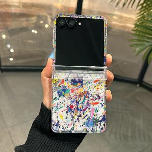 TEMU 휴대폰 케이스 - 패셔너블한 스프레이 패턴과 PC 투명 휴대폰 케이스가 결합되어 있으며, 힌지 보호 디자인, 스크래치 방지 및 내구성이 뛰어나며, 삼성 갤럭시 Z 플립 5/6/7/7 FE에 적합합니다.