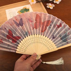 TEMU 새로운 중국 스타일 클래식 수제 접이식 손劲扇, 휴대용 대나무 부채, 나비 요소, 여름용, 여성을 위한 우아한 손劲扇, 결혼식 수劲扇으로 사용 가능, 한푸 또는 기파오와 매치, 댄스 및 연극 소품, 사진 소품, 실내 장식용, 생일, 결혼식, 발렌타인데이, 졸업 시즌, 어머니의 날, 친한 친구를 위한 선물로도 적합