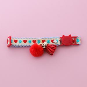 TEMU 1개 귀여운 플로럴 펫 칼라 장식 펜던트, 강아지용. 강아지와 고양이용 조절 가능한 펫 액세서리, 다양한 색상. 컬러풀 레이스 플로럴 고양이 칼라, 새끼고양이 프린트 칼라, 고양이 칼라, 강아지와 고양이용 안전 버클이 있는 펫 칼라. 마름모 플로럴 자카드 펫 칼라, 회색 플랫 버클과 귀여운 꽃/공 펜던트가 있는 조절 가능한 고양이 칼라