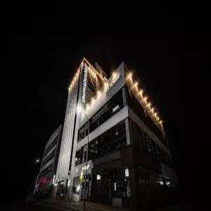 잼 101 호텔(Zam 101 Hotel)
