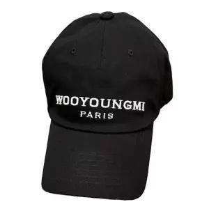 우영미 MUST IT_[논현 더팩토리26SS 로고 엠브로이드 볼캡 야구모자 W261CA52 661B)