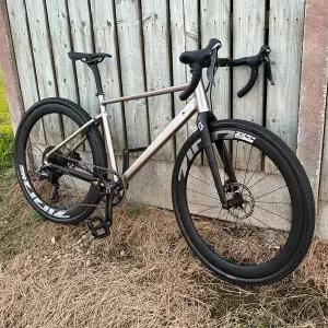 자전거프레임 43cm/47cm/52cm 버킷 액슬 그래블 바이크 프레임 700C 자전거 카본 파이버 프론트 포크 쓰루