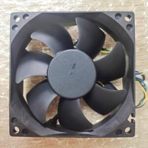 DS08025R12U 새로운 AVC 고속 4선 8025 12V 0.7A PWM 온도 제어 CPU 냉각 팬 8CM