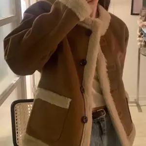 남자스웨이드자켓 라운드넥탕 노카라탕 다크베 사이즈 양털 원