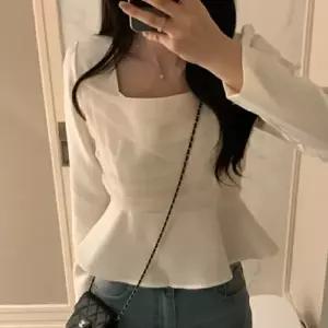 (change she) 여성 스퀘어넥 셔링 페플럼 블라우스
