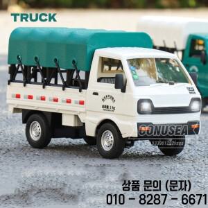 RC 트럭 드리프트 자동차 2.4G 원격 제어 운송 차량 문 열림 조명 소리 소년을위한 장난감 14세 이상