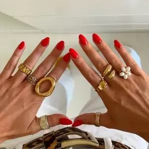Uworld 패션 트렌드 18K 골드 컬러 도금 스테인레스 스틸 원형 중공 반지 비대칭 Pleated Stackable Ring