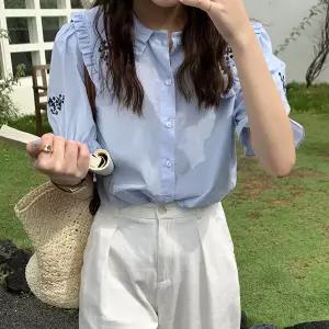 네모엔룩 여성용 카라자수 프릴 퍼프 소매 단추 셔츠 반팔 블라우스