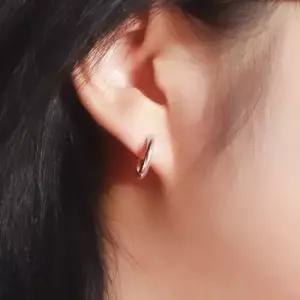 가을겨울 귀걸이 데일리룩 나들이 내추럴 미니멀 모던 링귀걸이