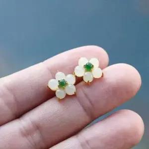 옥시리즈 자연주의 재스퍼 스터드귀걸이 백옥 꽃잎 그린