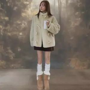 [신상오픈런]여성 후리스 무스탕 양면 자켓 떡볶이 단추 포인트 스타일 (44012087)
