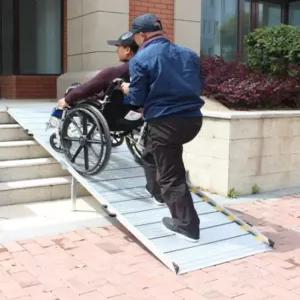 알루미늄 접이식 경사로 휠체어 이동식 미끄럼방지 계단 문턱 휴대용 경사판