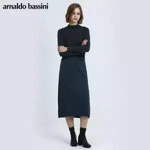 [아날도바시니(ARNALDO BASSINI)] 라인 배색 니트 스커트 (택가격 118000원)