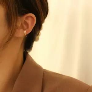 [옷자락]여자 심플 슬림 데일리 더블 라인 이어커프 귀찌
