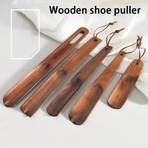 1Pcs 고급 단단한 나무 신발 뿔 15.5-31cm 짧은 손잡이 구h 주걱 가정용 신발 숟가락 게으른 사람들 신발 주걱 신발 기중 장치
