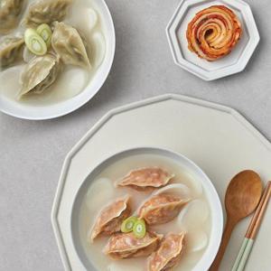 [이푸른] 굿푸드 떡만두국 4봉(고기만두2봉+김치만두2봉), 봉당214g