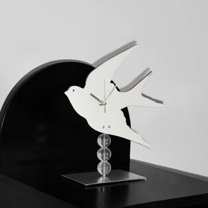 EVOKE TIME;SUEDE SWALLOW TABLE 스웨이드 무타공 무소음 탁상시계선물