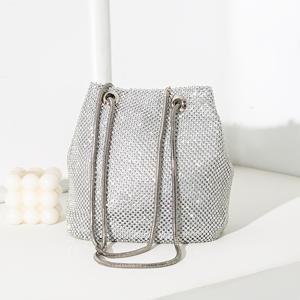 TEMU 밴퀴트 디너 백 골드 풀 라인스톤 반짝이는 버킷백 여성 핸드백 메탈 체인 크로스바디 백 패션 핸드백 초보자 및 화이트 칼라 여성 체인 숄더 크로스바디 백, 파티, 결혼식, 졸업식, 저녁 식사에 매우 적합
