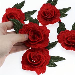 TEMU 3차원 장미 꽃 디자인의 빨간색 수용성 자수 패치 5개