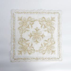 TEMU 1개 비즈 자수 쿠션 커버, 비즈와 금색 스티칭으로 수제 제작, 화이트 색상, 49Cm x 49Cm 크기, 100% 폴리에스터 소재. 소파, 의자, 카우치, 거실 및 침실을 위한 이상적인 장식