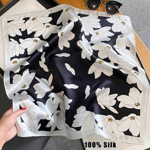 TEMU 100% 실크 여성용 스몰 스퀘어 스카프, 목도리 또는 넥타이로 사용 가능 - 우아한 블랙 & 화이트 목련 프린트 레트로 블라우스 스카프, 통기성 좋은 비신축성, 일상 출퇴근, 특별한 날, 결혼식, 파티, 사무실용 선물로 적합