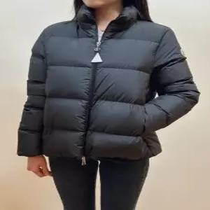 몽클레어 [명품] MAUZUN 마우준 로고 패치 다운 패딩 블랙 여성 자켓 1A00001 597YW 999