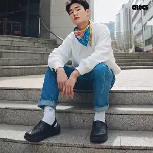 [크록스]크록스 인모션 클로그 남자 여성슬리퍼 샌들 209964-001