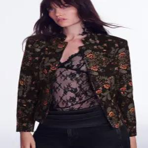 ZARA 레이스 스트랩 바디수트 - 블랙 1500/702/800
