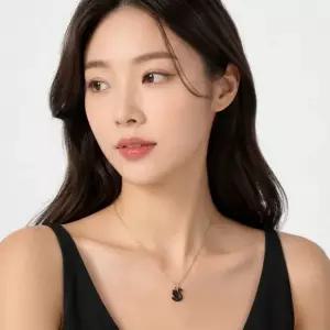 스와로브스키 5678046 스완 블랙 스몰 여성 목걸이