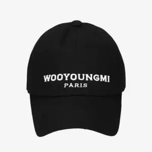 우영미 MUST IT_남성 엠브로이드 볼캡 모자 W261CA52661B)