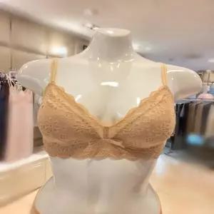 [바바라]ABR4460_스킨레이스 4460노와이어브라렛