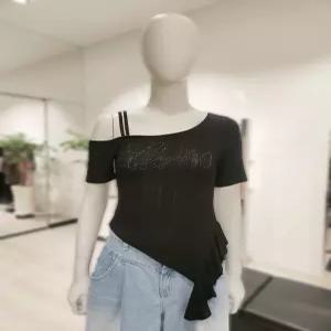 국내 정품 [에고이스트][BLUE LABEL] 레터링 언밸런스 원숄더 반팔티셔츠 ES2OTH14