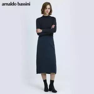 [아날도바시니(ARNALDO BASSINI)] 라인 배색 니트 스커트 (택가격 118000원)