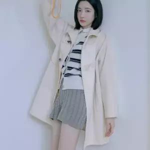 [롯데백화점]쥬크 하이넥 토글 에이라인 코트 Z254MSG538