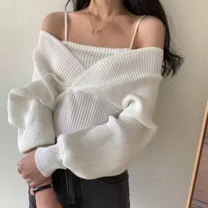 오프숄더 슬림핏 나시 브이넥티 일체형 골지티 여친룩