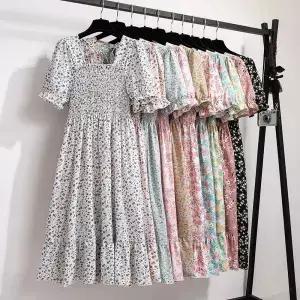 여름 Pleated 여성 쉬폰 드레스 캐주얼 비치 홀리데이 짧은 소매 스퀘어 칼라 미디 보헤미안 Vestidos