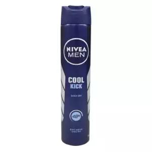 니베아 데오드란트 맨 스프레이 200ml 겨땀 냄세 제거남성데 남자데 스프레이데 뿌리는데 분사형데 휴대용