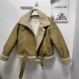 오버톤 DP01 하이넥무스탕자켓  KDJG720