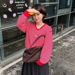 코드그라피 우먼 브이넥 스트라이프 니트 핑크