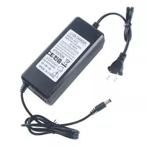 220V 휴대용 보조배터리 충전기 12.6V 대용량 고속 충전 항공헤드