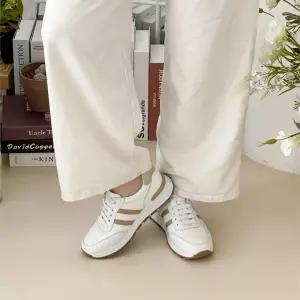 페루지노 삼선 배색 키높이 밴딩끈 스니커즈 4cm PE-P185