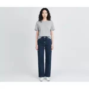 게스 남녀공용 청바지 유니 와이드 다크블루 MO6D1013