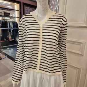 [BCBG]가을25 스트라이프 가디건 B5C7K179