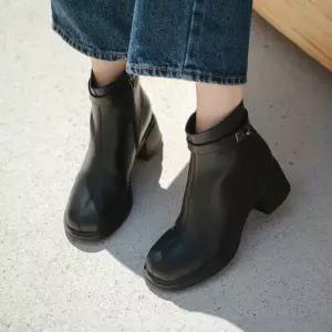[롯데백화점]소보 버클드 벨트 소가죽 앵클부츠 5cm
