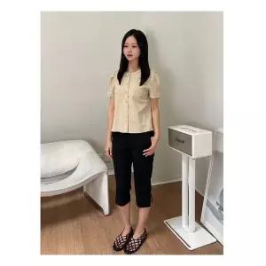 듀엘 앨린 퍼프 버튼 블라우스 D262MSC356 1193800