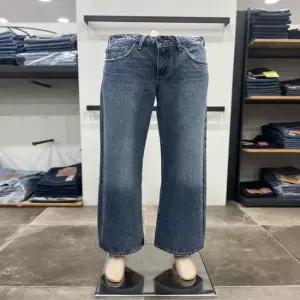 [리바이스] LEVIS 로우라이즈 루즈 진 A5566-0028 (52900820)