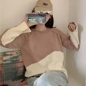 데일리룩 큐티룩 루즈핏 나그랑 배색 트임 니트티 배색니트