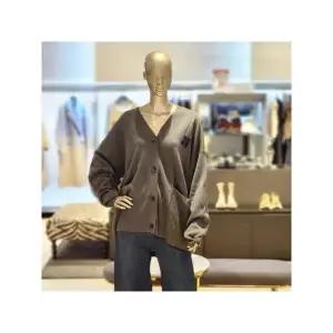 [알렉시스N]AE95NSKG5970 배색 로고 울혼방 브이넥 니트가디건_P438193665